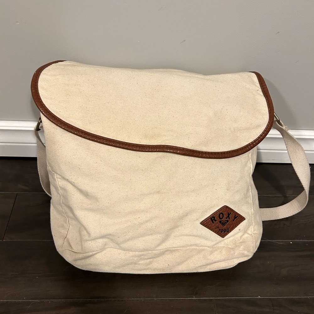 Roxy Messenger Bag